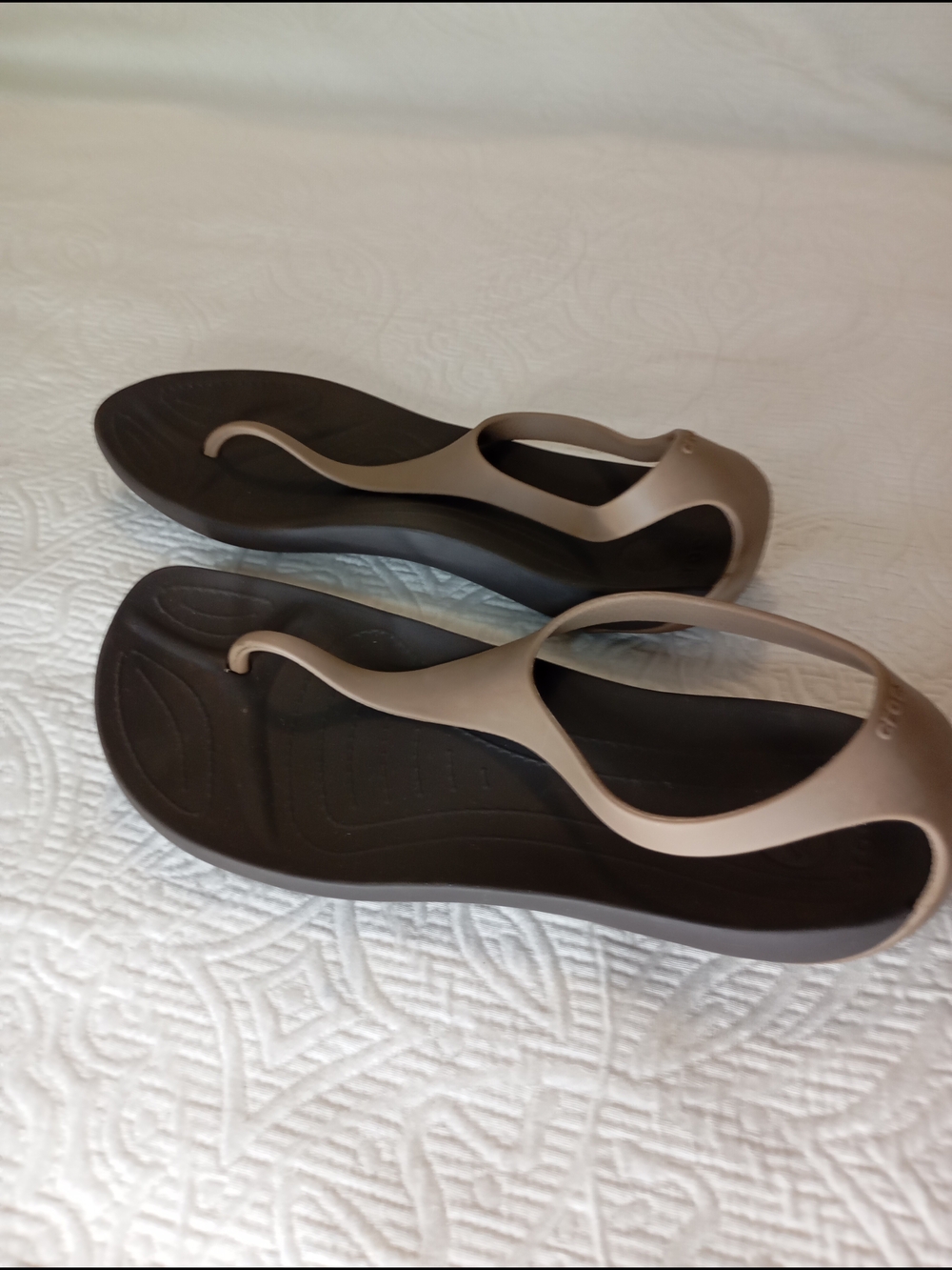 Crocs Women's Flip Flop Sandals Brown Taupe Comfort Thong Sandals Size 7